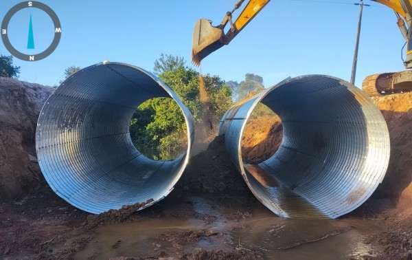 Prefeitura de Guarantã do Norte avança com obras na zona rural e substitui ponte por tubos Armcos na Linha São Camilo
