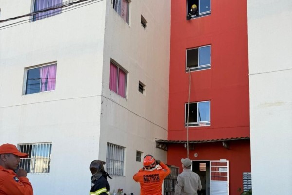 Fogo em prédio residencial em Sinop é contido pelos bombeiros