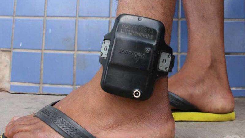 Com tornozeleira desligada, acusado de série de furtos é preso em Colíder
