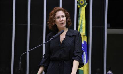 Carla Zambelli passará por audiência de custódia na Itália nesta sexta-feira