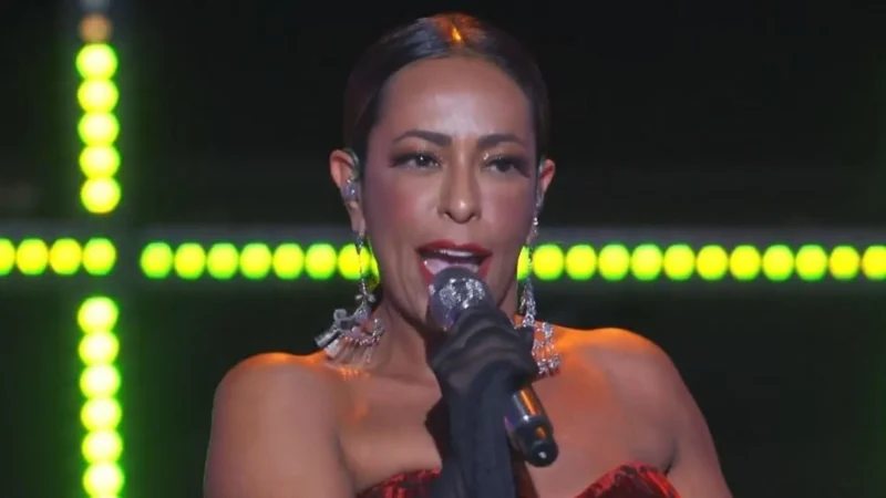 Mãe de Samantha Schmutz discute com seguidor que chamou filha de encrenqueira