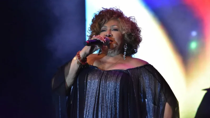 Alcione diz que maconha é plantada no quintal no Maranhão, mas erva não faz sua cabeça
