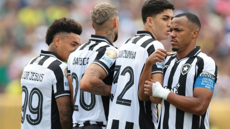 Botafogo domina Vasco e vence clássico na estreia do filho de Ancelotti