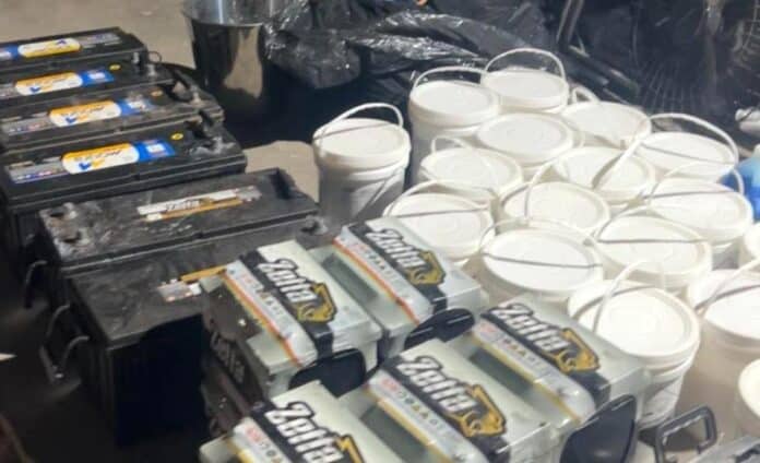 Dois são presos com produtos químicos e baterias automotivas furtados em Mato Grosso