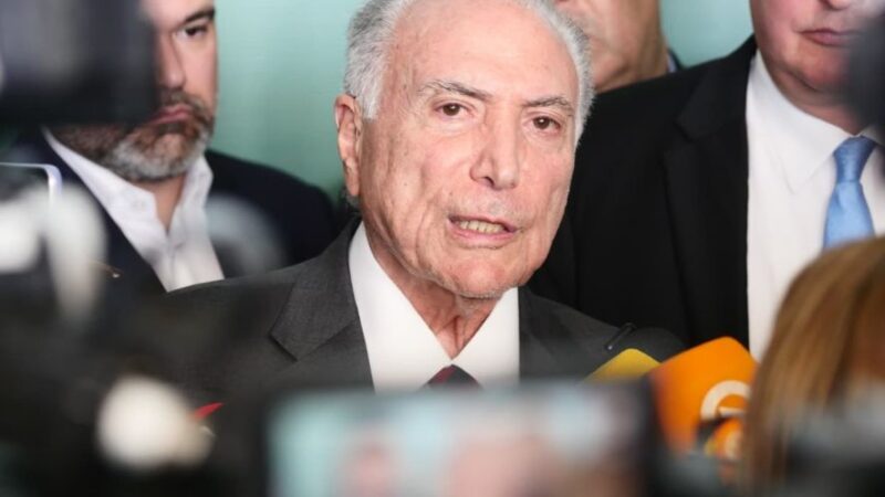 Em Cuiabá, Temer acena para aliança MDB e PL em 2026;