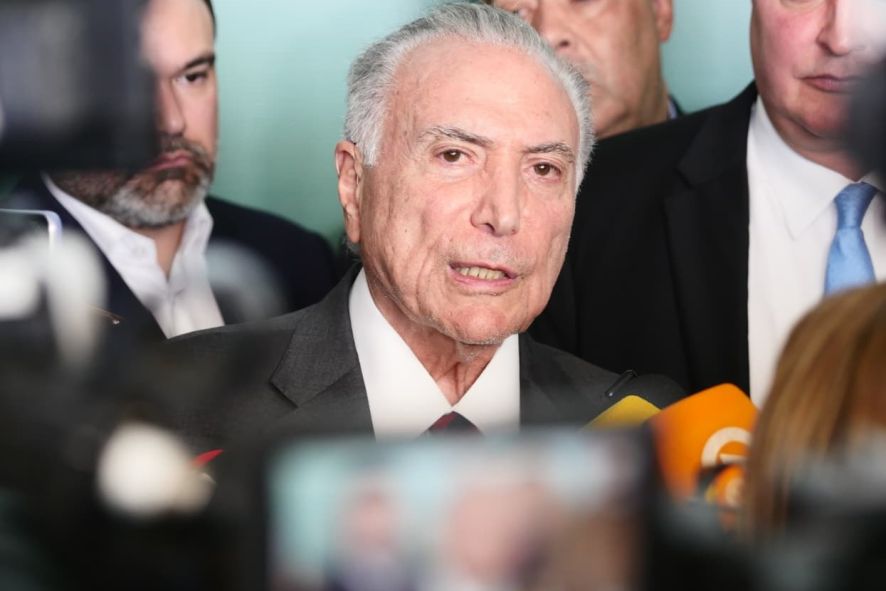 Em Cuiabá, Temer acena para aliança MDB e PL em 2026;
