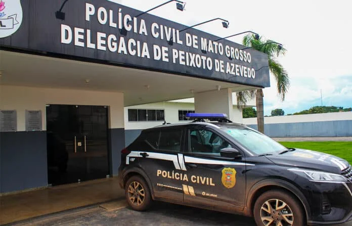 Homem é preso após invadir casa da ex em Peixoto e causar danos em móveis
