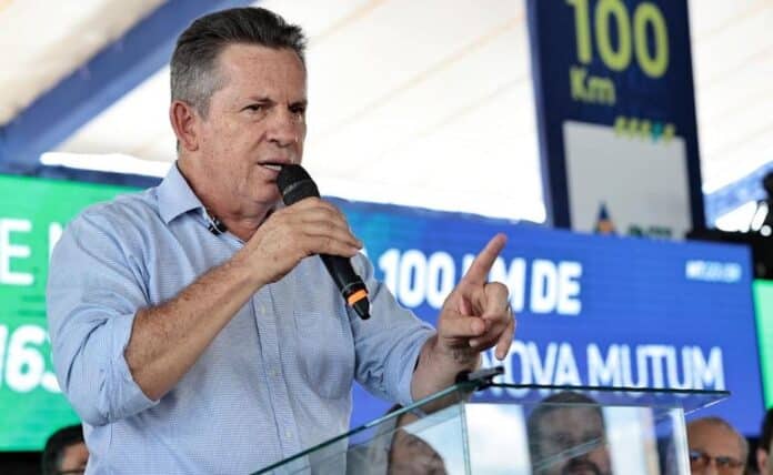 Governador confirma licitação para todas escolas estaduais terem quadras poliesportivas
