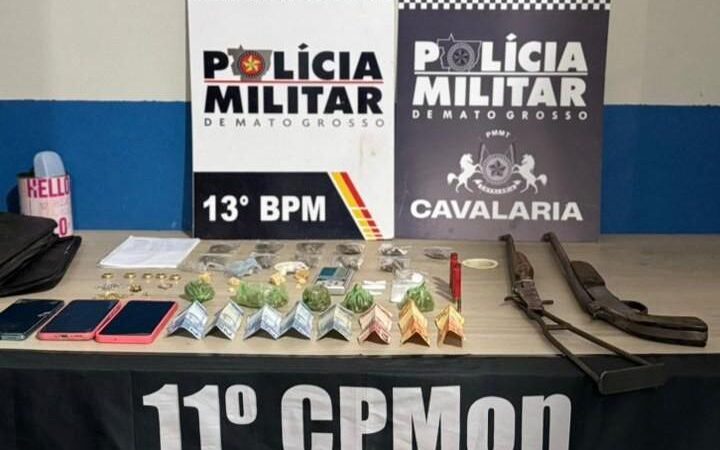 Cavalaria da PM prende três faccionados com 49 porções de entorpecentes, armas e munições