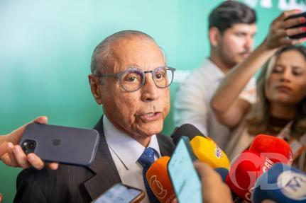 Campos nega ‘pressão’ para retirar nome e condena vereador por ‘cachorra viciada’