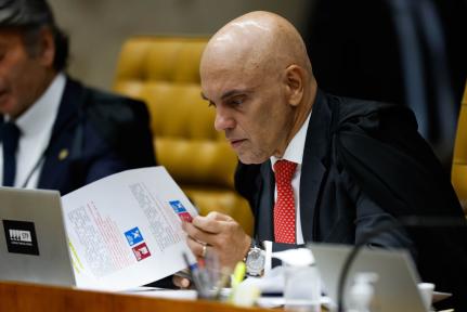 Senadores de MT querem impeachment de Alexandre de Moraes; veja como é o rito