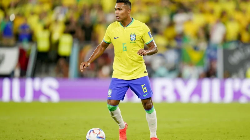 Machucados, Alex Sandro e Joelinton devem ser cortados da seleção