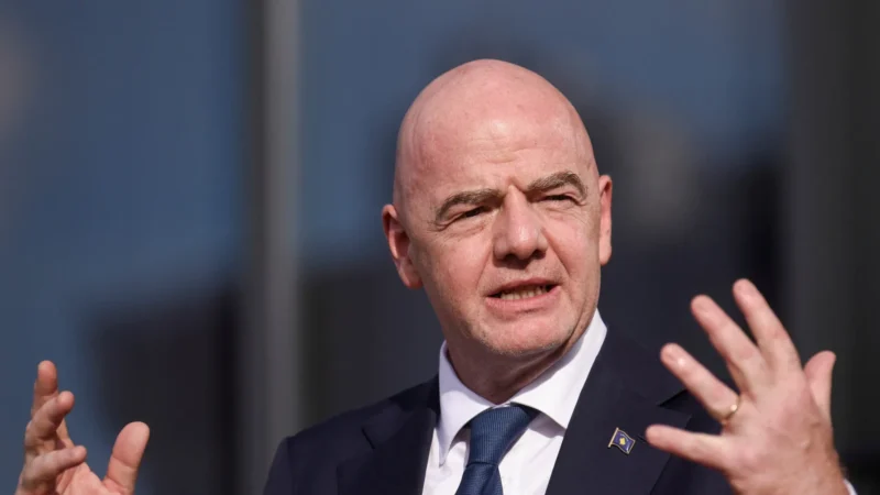 Presidente da Fifa diz que estrangeiros ‘serão bem-vindos’ nos EUA na Copa