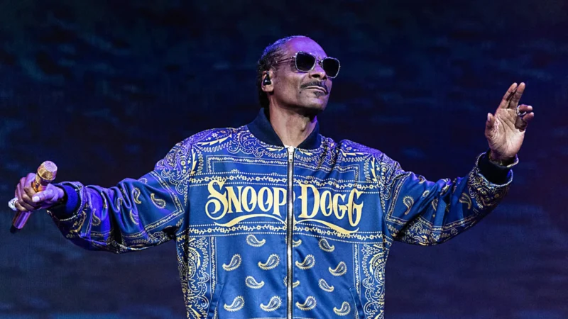 Snoop Dogg diz ter ficado desconfortável com cena LGBTQ+ em filme infantil