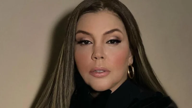 Simony se diz ‘grata’ em fala sobre superação do câncer de intestino