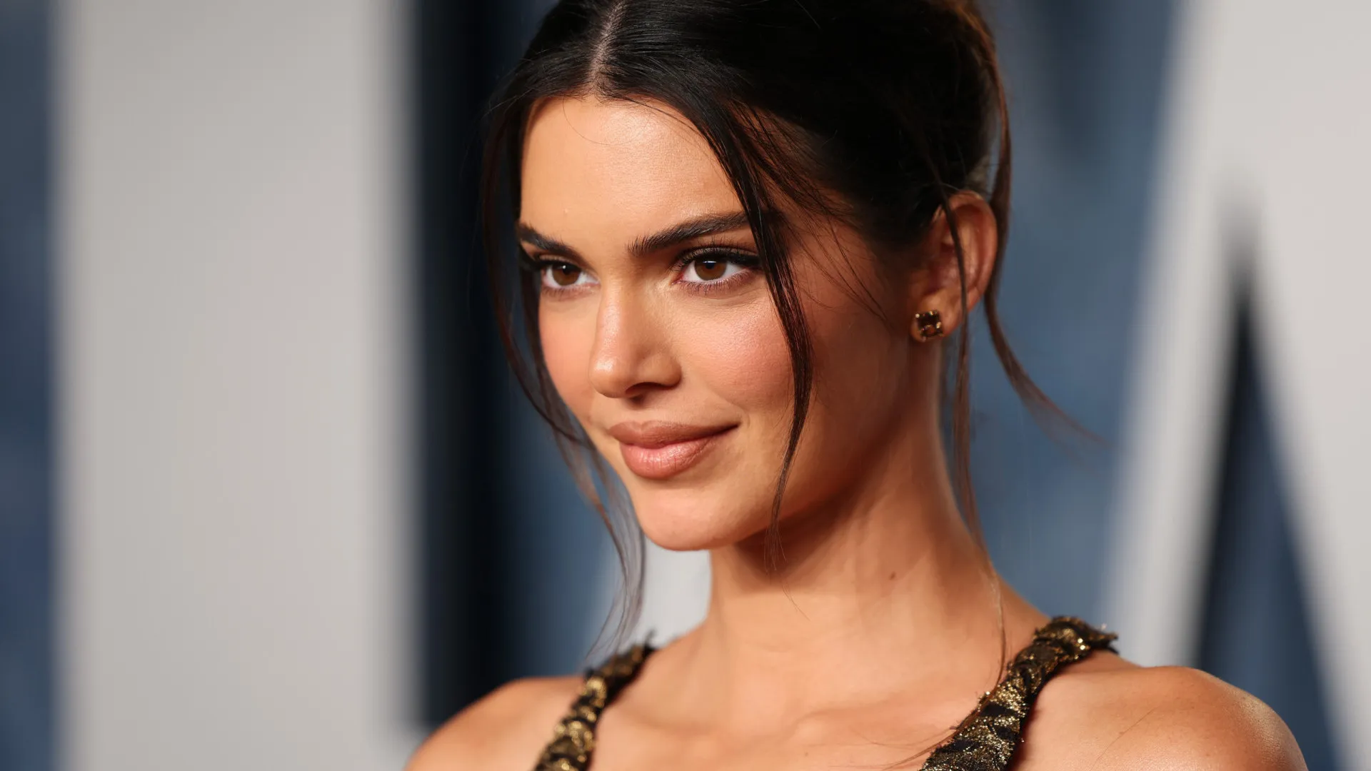 Mulheres famosas que se parecem muito com homens famosos
