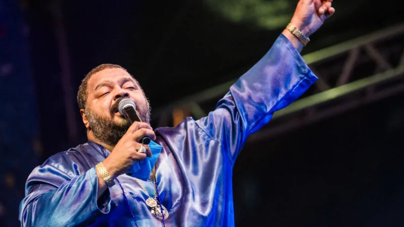 Morre o sambista Arlindo Cruz, aos 66 anos