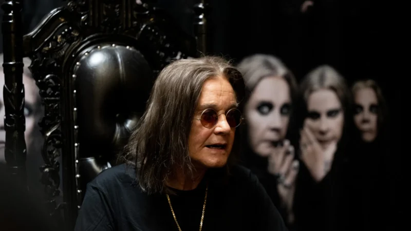 Ozzy Osbourne morreu de ataque cardíaco, diz certidão de óbito