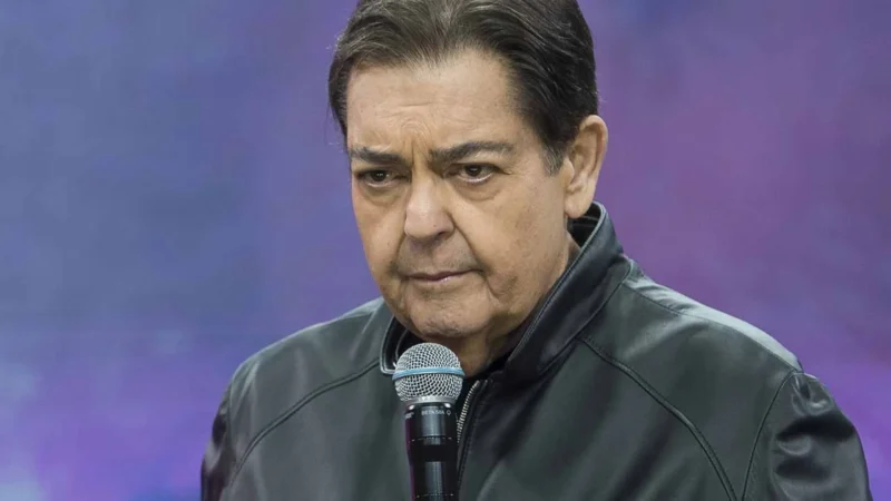 Mulher de Faustão atualiza estado de saúde do apresentador