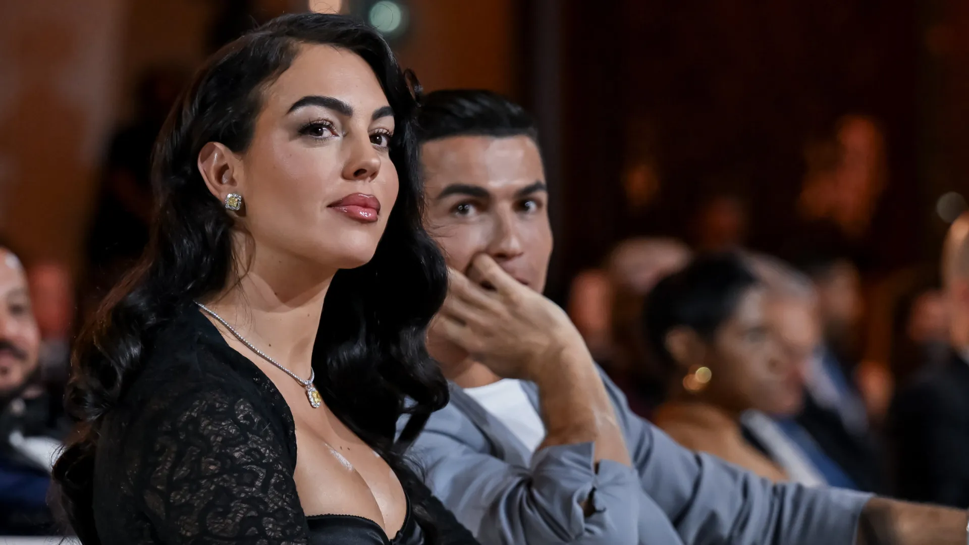 Cristiano Ronaldo pede Georgina Rodríguez em casamento após oito anos juntos