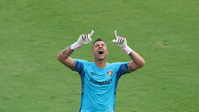Fluminense liquida América de Cali em noite histórica de Fábio e avança na Sula