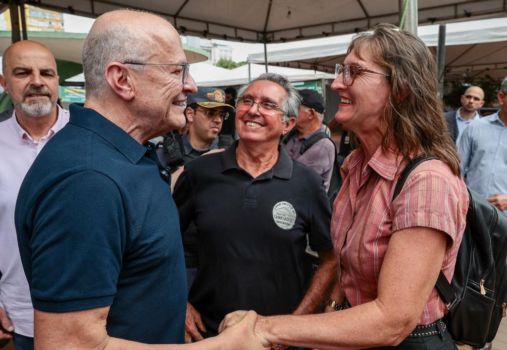 “É uma virada de chave na história da agricultura familiar de Cuiabá”, afirma produtora em entrega de máquinas