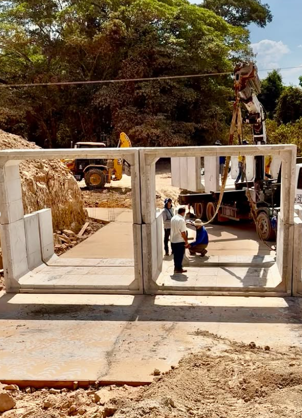 Prefeitura de Matupá substitui última ponte de madeira da Estrada E-60 por galeria de concreto no Rio São João