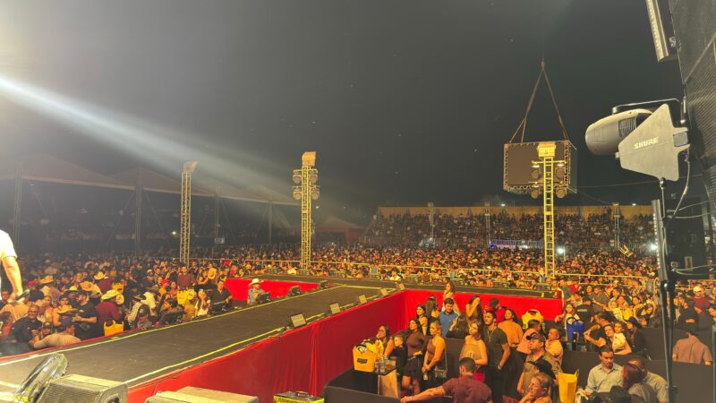 EXpovale volta em alto estilo e com grande público
