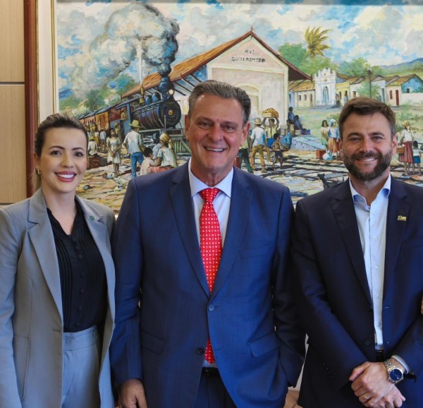 Benassi, Fávaro e Flavinha anunciam asfaltamento da estrada que liga ao P.A Veraneio