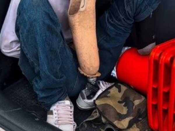 Ladrão que usa perna mecânica é preso suspeito de roubos no centro de Sinop