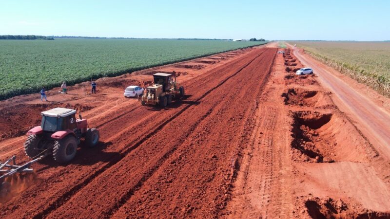 Definida nova etapa de obra para asfaltar trecho de estrada até MT-449 em Lucas do Rio Verde