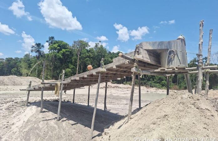 Polícia Ambiental desmonta estrutura de garimpo ilegal em Novo Mundo