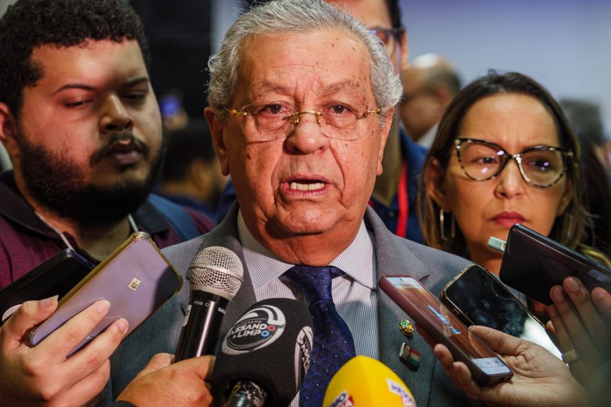 Após aval de Mendes, Jayme não confirma candidatura à reeleição