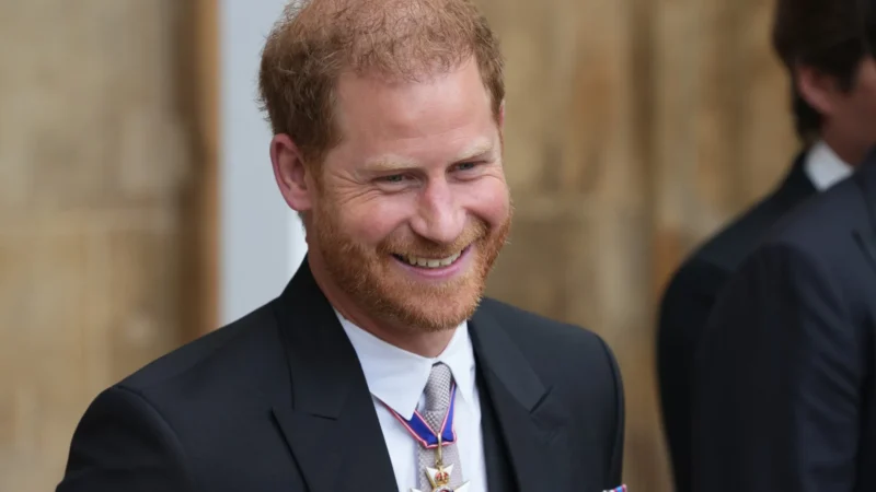 Príncipe Harry dá a entender que planeja voltar para o Reino Unido