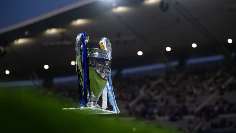 Champions League começa com ingleses gastões favoritos
