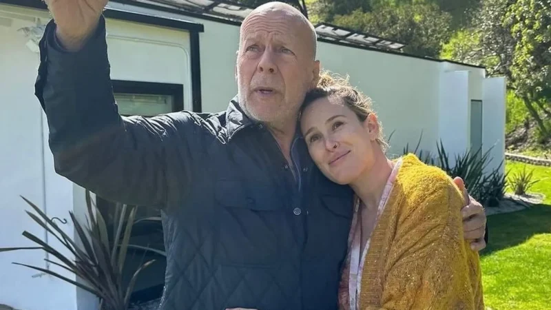 ‘É como se fosse um longo adeus’, diz esposa de Bruce Willis sobre demência do ator
