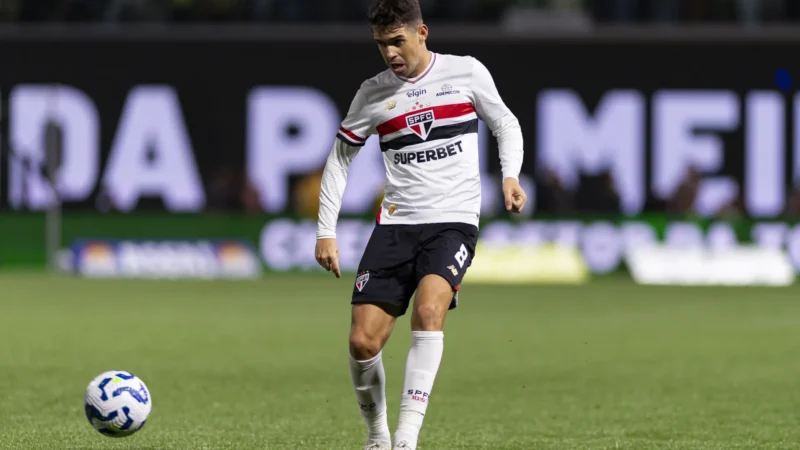 São Paulo trabalha para ter Lucas e Oscar em decisão contra a LDU