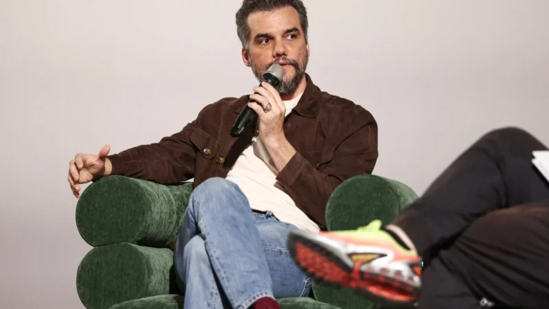 Wagner Moura critica cobrança para que artistas se posicionem politicamente