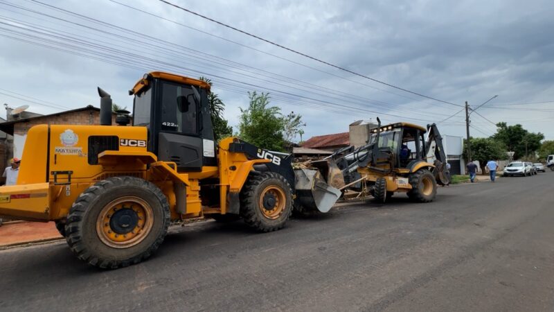 Mutirão de Limpeza no Bairro Jardim das Flores