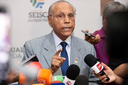 Juíza manda leiloar fazenda de Júlio para pagar dívida de campanha