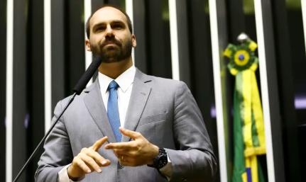 PGR diz que deputados não podem pedir prisão de Eduardo Bolsonaro