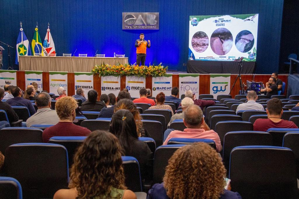Defesa Civil destaca importância do plano de ação de emergência em simpósio estadual