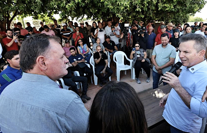Mauro inaugura obras na região Oeste; prefeito diz que ‘estávamos esquecidos’