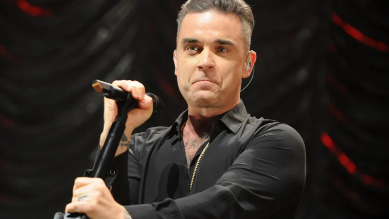 Robbie Williams revela síndrome de Tourette e desabafa: “Estou apavorado”