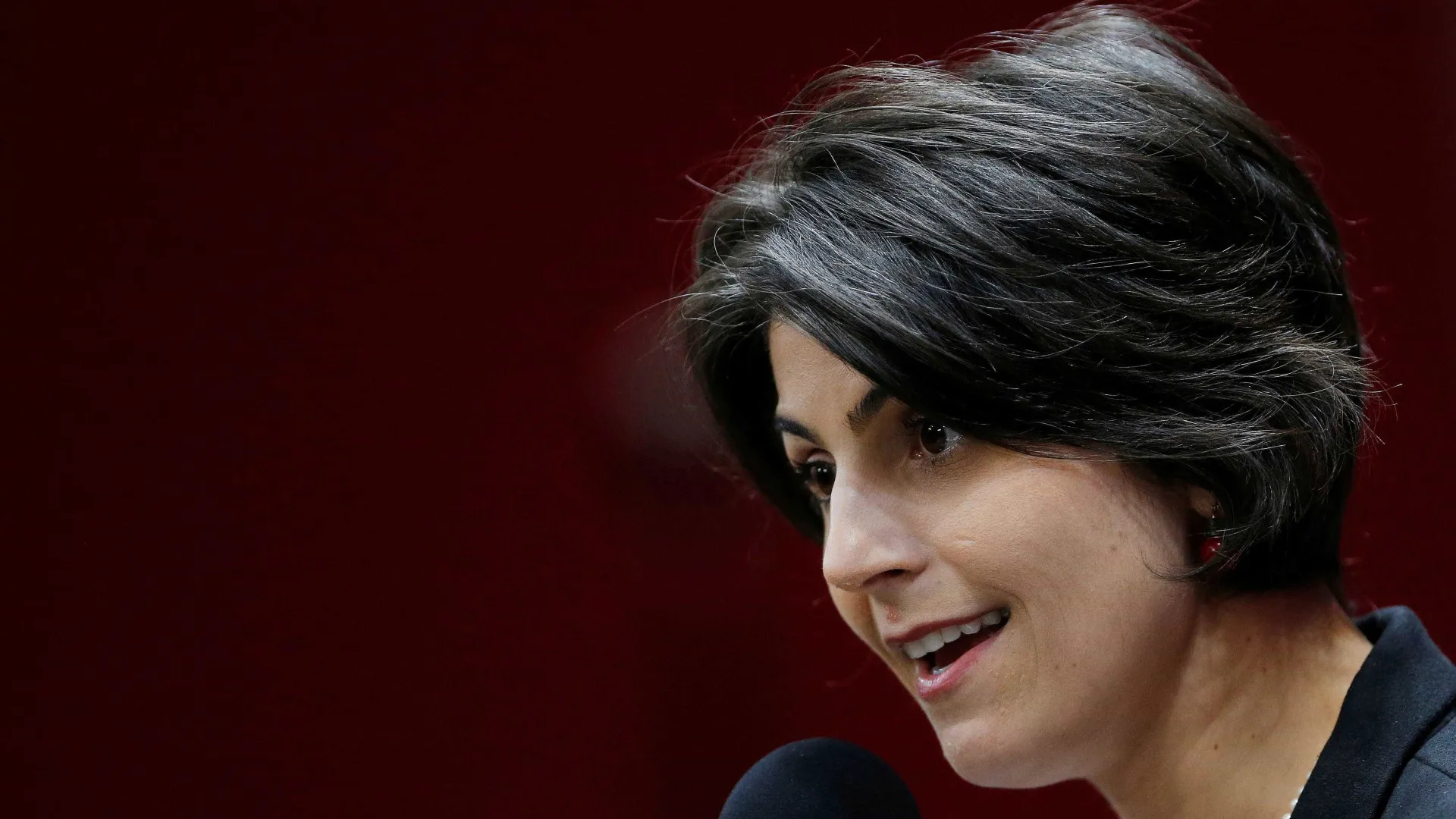 Confundida com Manuela Dias, Manuela D’Ávila esclarece que não é autora de ‘Vale Tudo’