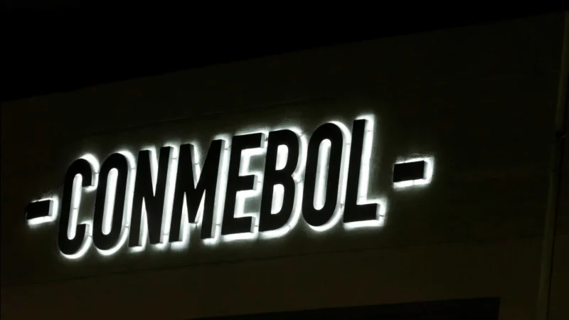 Racing ‘não liga’ para multa e aposta em pirotecnia mesmo após sanções