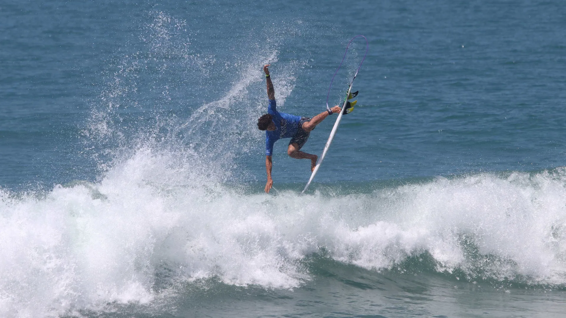 Yago Dora brilha em campeonato de aéreos na Austrália
