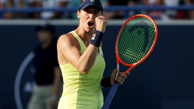 Luisa Stefani vence estreia nas duplas do WTA 1000 de Wuhan, na China