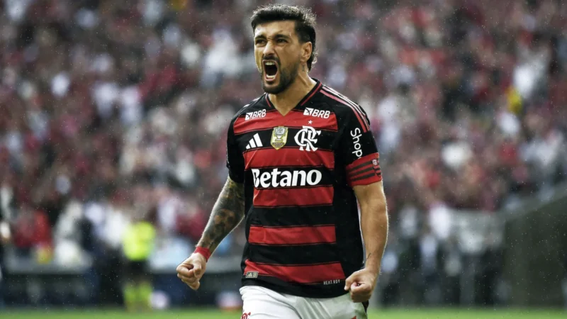 Arrascaeta relata tentativa de assalto após vitória do Flamengo no Maracanã