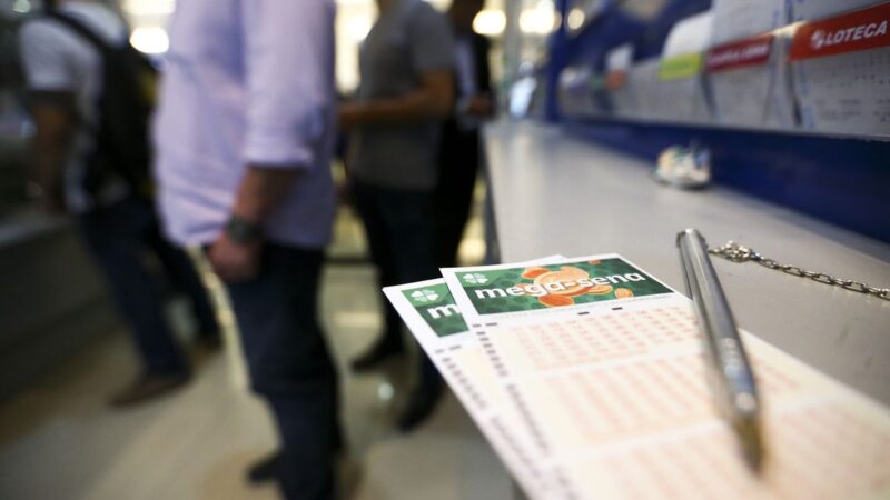 Mega-Sena acumula novamente e prêmio principal vai para R$ 55 milhões